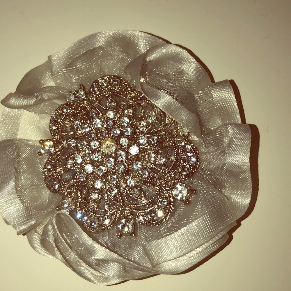 brooch